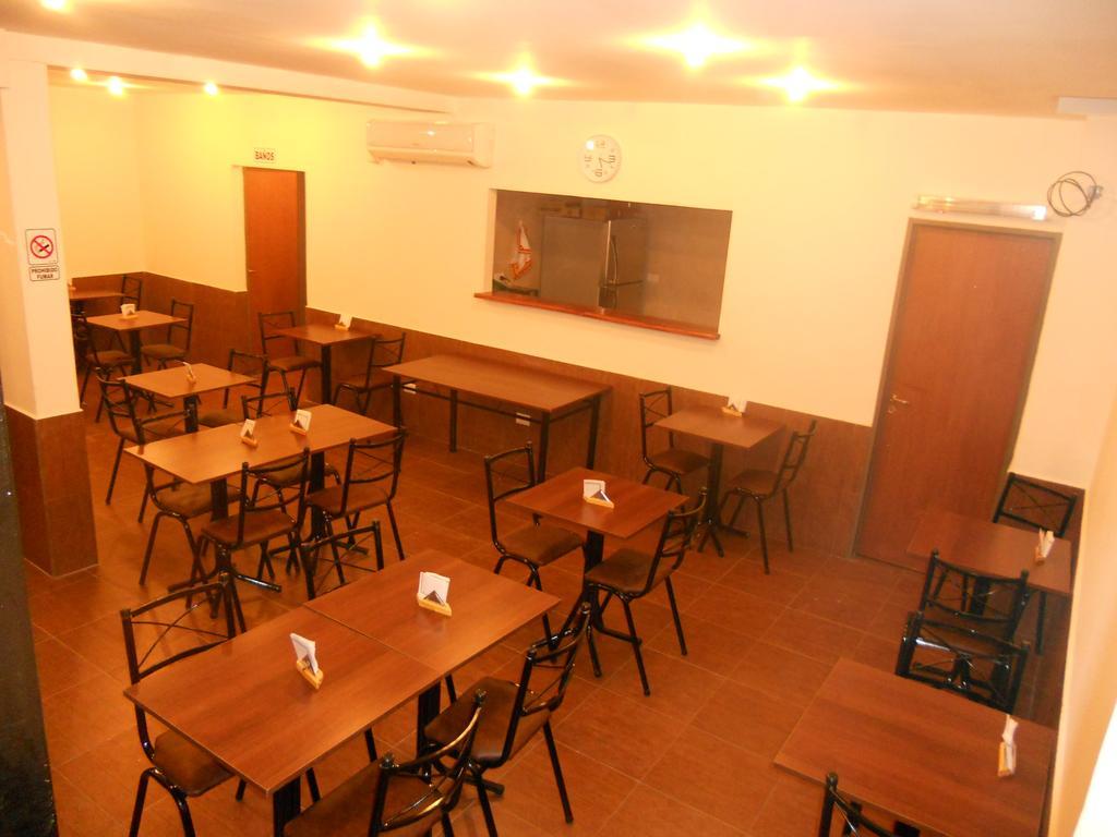 Hotel Gran Via Буенос Айрес Екстериор снимка